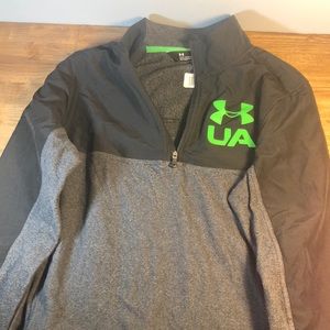 Kids XL under armour 1/4 zip pull over